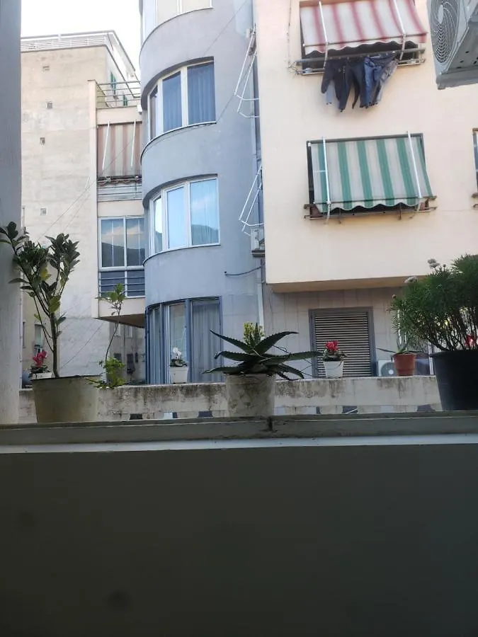 Hostel Oakland Tirana Albanie