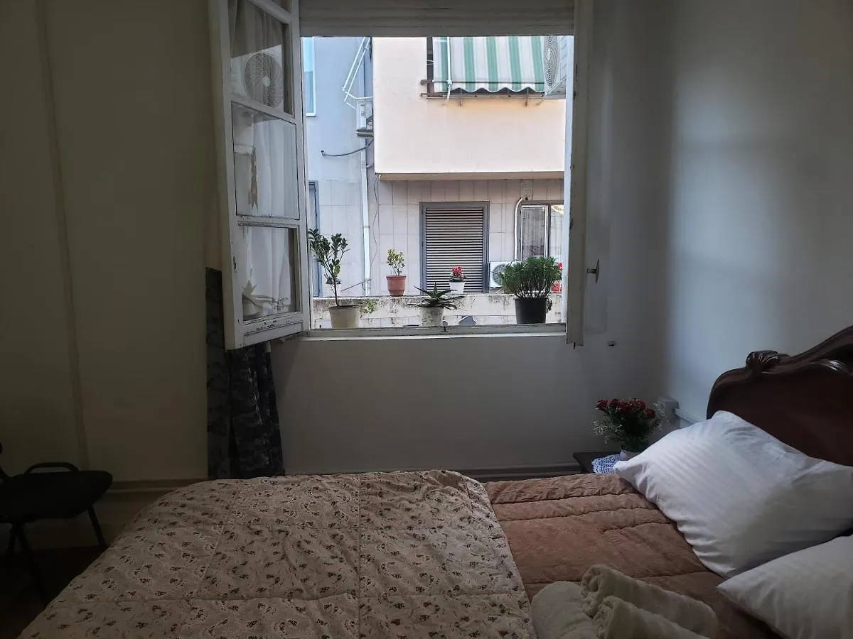 Hostel Oakland Tirana
