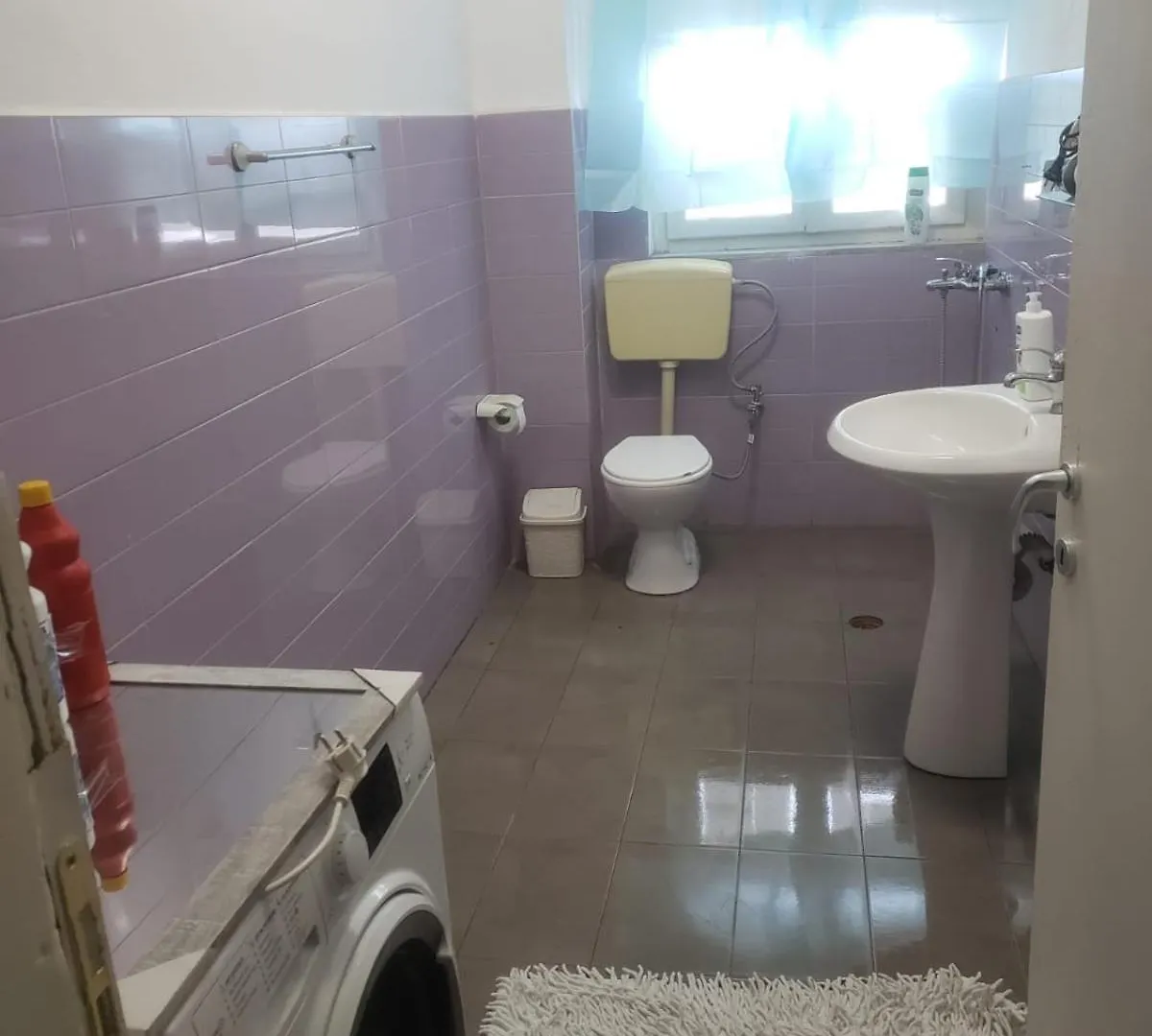 Hostel Oakland Tirana 0*,