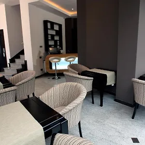 Ambiance 3*, Bucarest Roumanie
