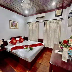 https://villa-phathana.hotelsluangprabang.com